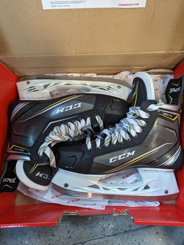 New Senior CCM  11 Tacks 9070 Hockey Skates
