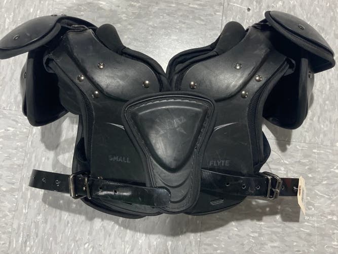 Used Small Youth Xenith Flyte Shoulder Pads