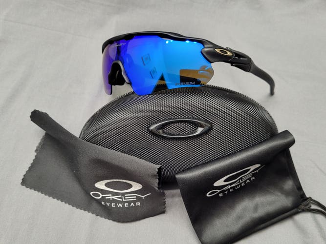 New One Size Fits All Oakley Radar EV Sunglasses