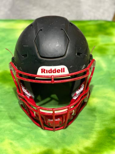 Used Adult Medium Riddell SpeedFlex Helmet
