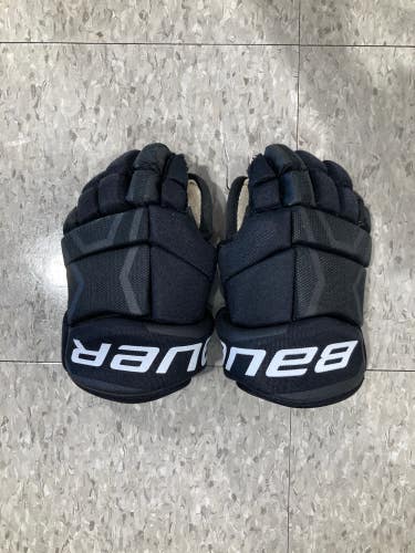 Black Used Youth Bauer Supreme 150 Gloves 10"