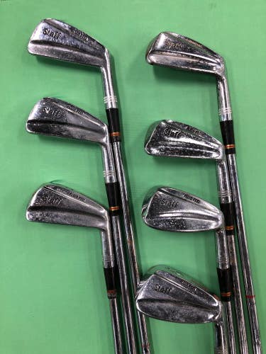 Used Wilson Staff Fluid Feel Right-Handed Golf Iron Set (Number of Clubs: 7)
