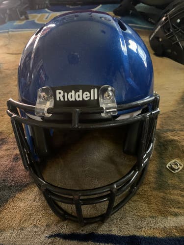 Used Medium Youth Riddell Speed Helmet
