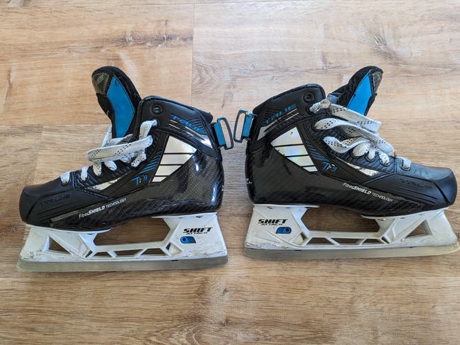 Used Junior True TF9 Hockey Goalie Skates Regular Width Size 2.5