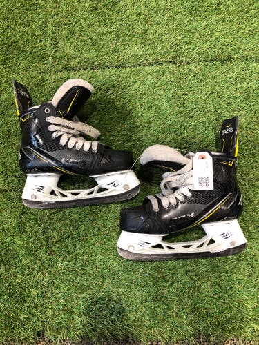 Used CCM Super Tacks AS1 Hockey Skates Regular Width Size 4.0 - Intermediate