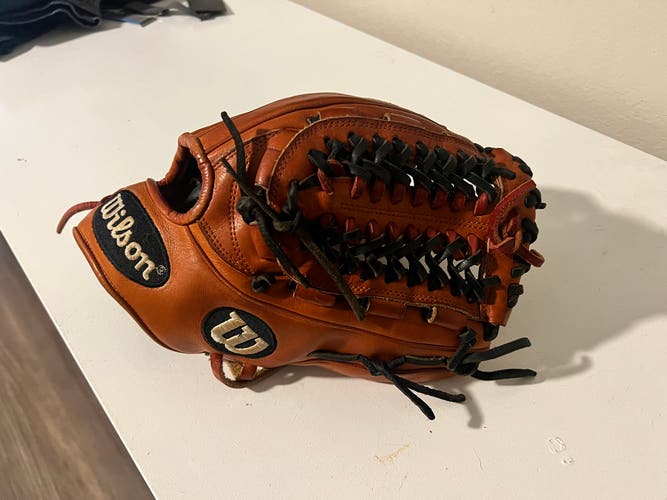 Gently Used Wilson A2K D33 11.75” Trapeze