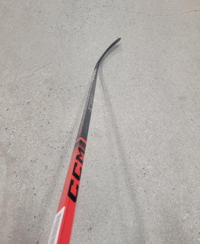 New Intermediate CCM Left Handed Jetspeed FT670 Hockey Stick P29 55 flex