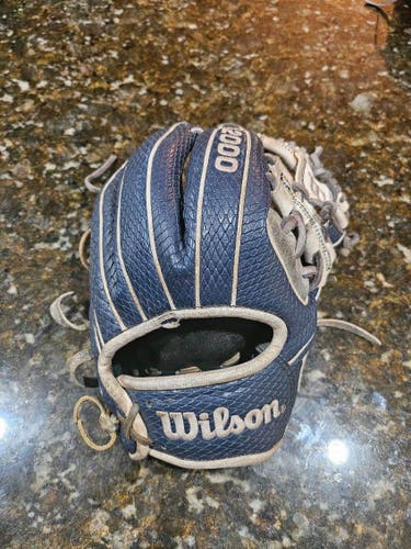 Used Infield 11.5" A2000 1786 Baseball Glove