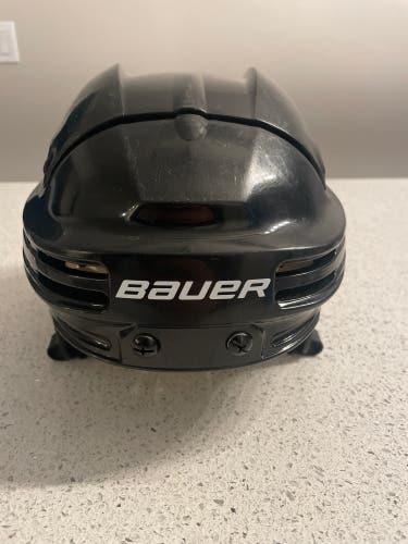 Used Medium Bauer BHH4500M Helmet