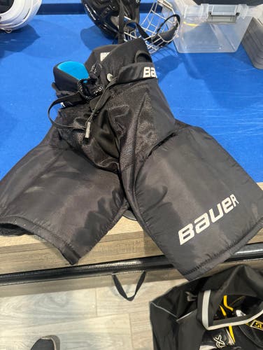 Used Junior Bauer Vapor Volt Hockey Pants