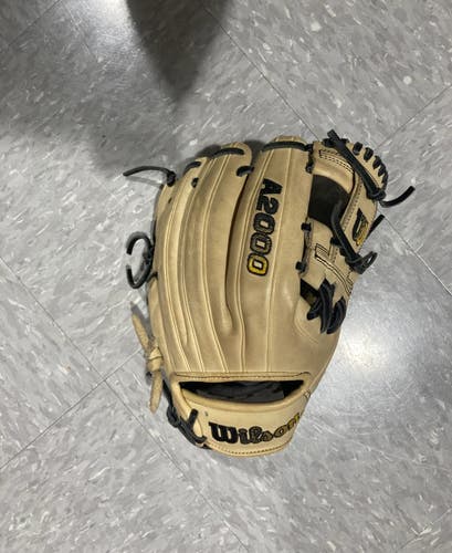 Used Wilson A2000 Right Hand Throw Baseball Glove 11.5"