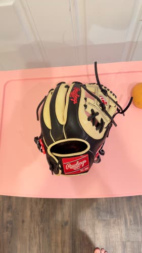 11.5"  Rawlings Heart of the Hide PRO314-2BC