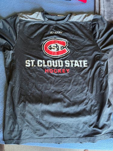 St. Cloud State Hockey Bundle Gray Used Large/Extra Large Adult Unisex CCM