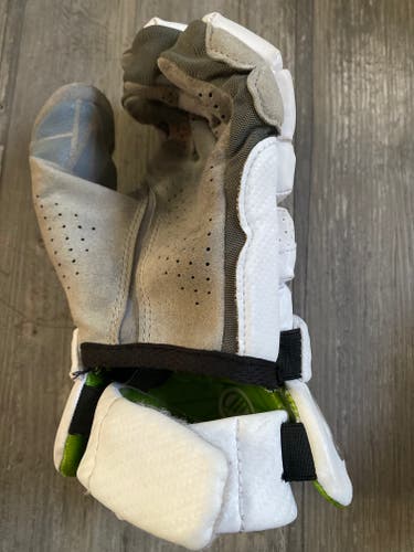 Used Maverik m6 Lacrosse Gloves Medium