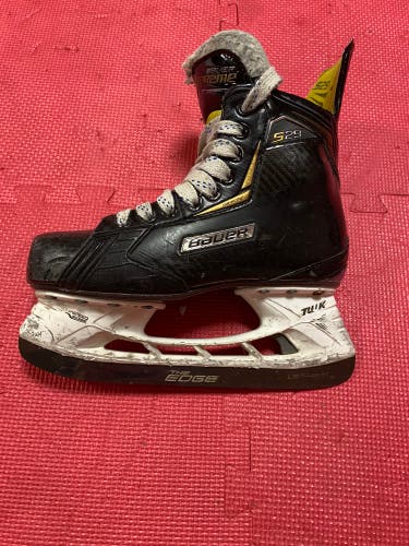 Used Intermediate Bauer Size 5 Supreme S29 Hockey Skates - INCLUDES EXTRA SET OF BLADES