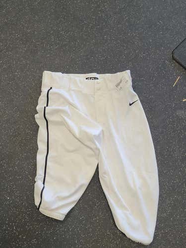 Used Nike Pants Md Baseball And Softball Bottoms