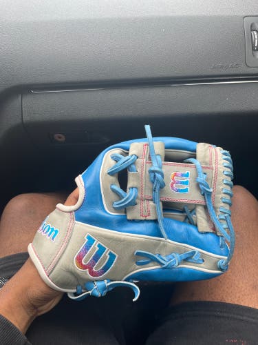 New 2023 Infield 11.5" A2000 Baseball Glove