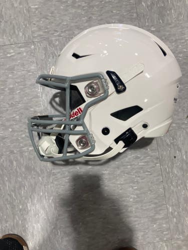 Used Youth Medium Riddell SpeedFlex Helmet