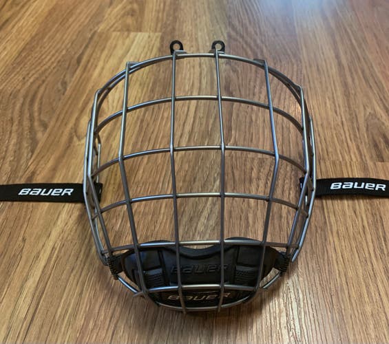 New Medium Bauer Profile III Facemask Full Cage