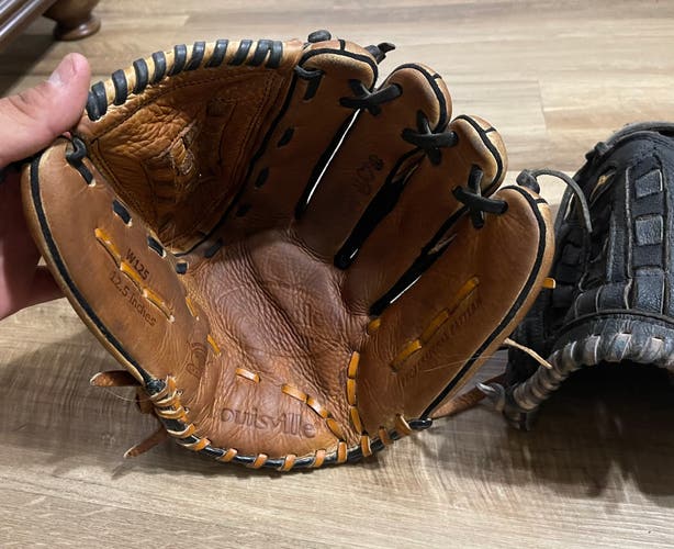 Fast pitch Softball Gloves X2