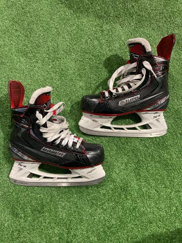 Used Junior Bauer Vapor X2.7 Hockey Skates Regular Width Size 3.5
