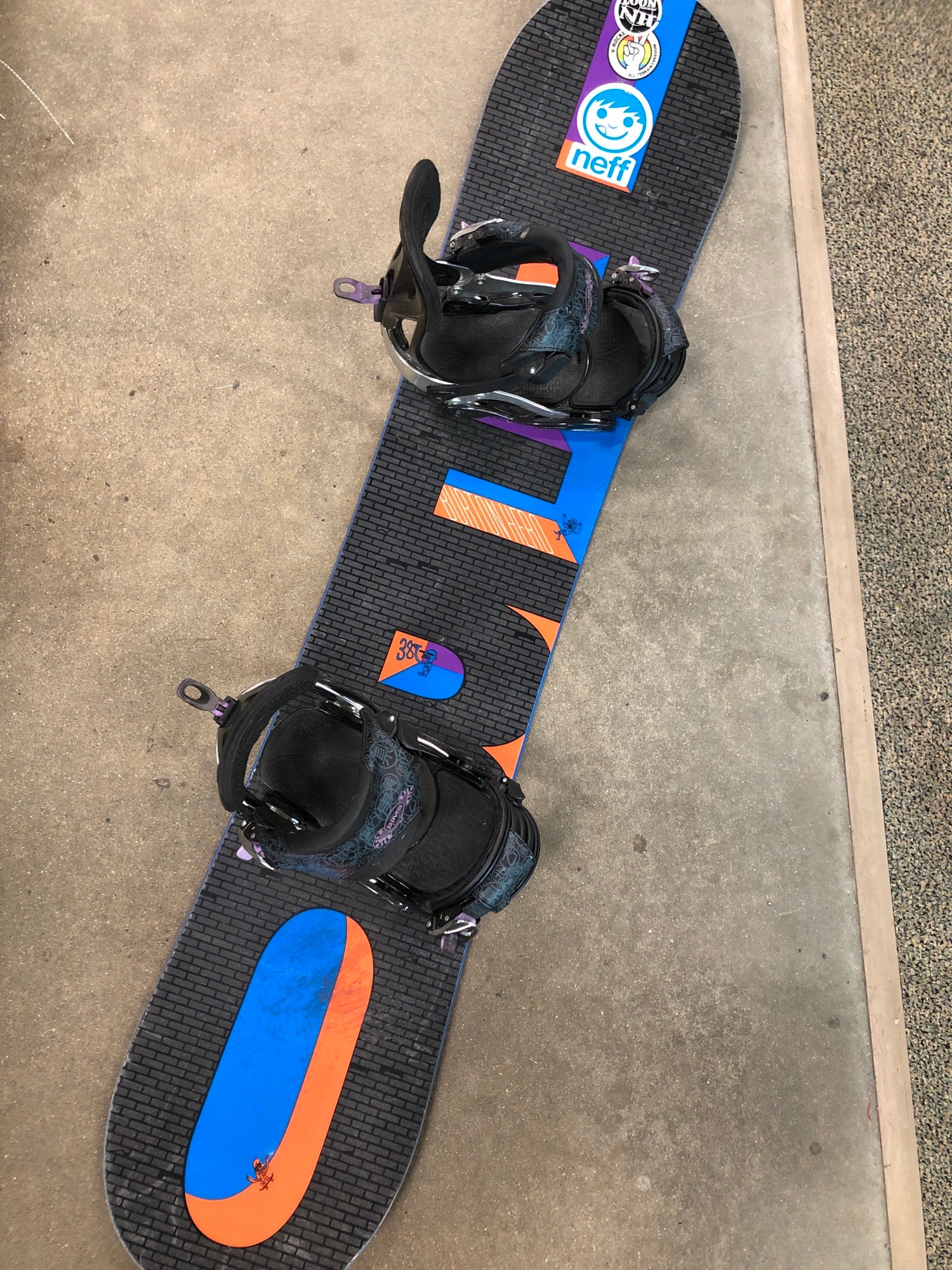 burton hero 2012 snowboard Family Tree Hometown Camber Demo Sports Basement giving you the pop and grip you need without sacrificing float and forgiveness. Burton Snowboards 2012 - Freeride