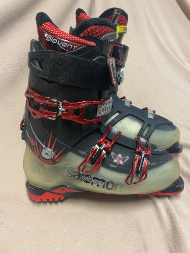 Used Men's Salomon All Mountain quest 8 Ski Boots