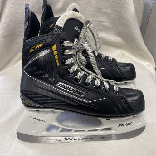 Junior Size 4 Bauer Supreme 150 Ice Hockey Skates