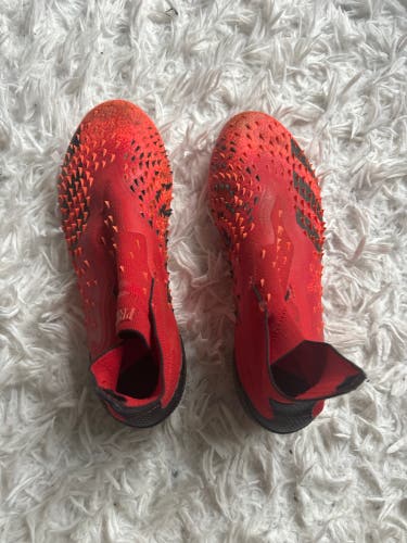 Red Used Unisex Adidas Cleats