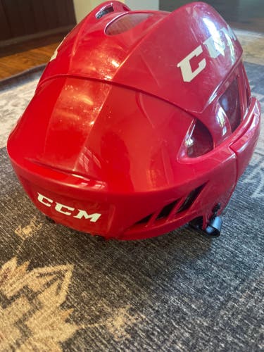 Ccm hockey helmet