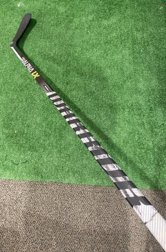 Used Senior Warrior Alpha LXT Hockey Stick Right Handed W03