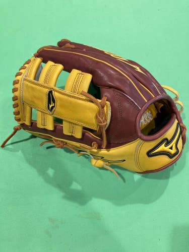 Mizuno Classic Pro X Andrew Jones Model Left Hand Throw Outfield Baseball Glove 12.75"