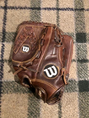 Wilson A800 right handed throw baseball glove mitt brown