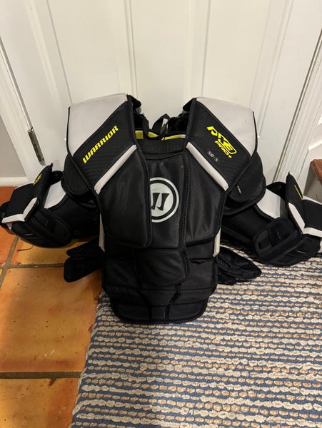 warrior hockey goalie chest