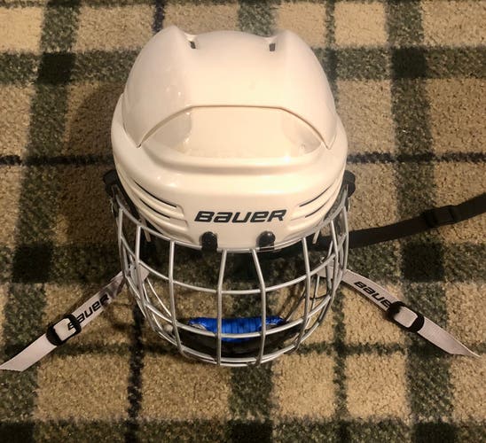 Bauer 2100 hockey helmet white new