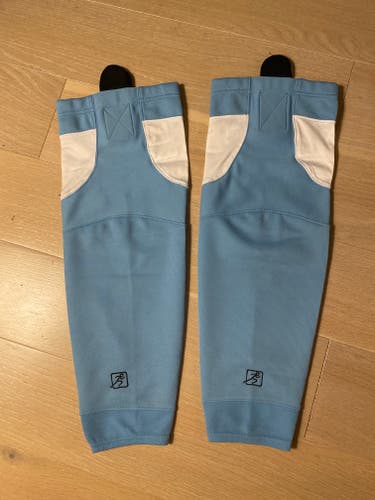 Blue New Junior Medium Socks 24”