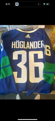 Vancouver Canucks Nils Hoglander Adidas new size 44