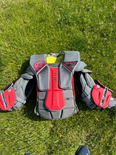 Used  Warrior Ritual G4 Pro Goalie Chest Protector