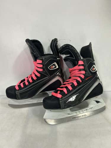 Used Mission C4 Junior 02 Ice Hockey Skates