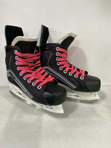 Used Bauer Vap X300 Junior 04 Ice Hockey Skates
