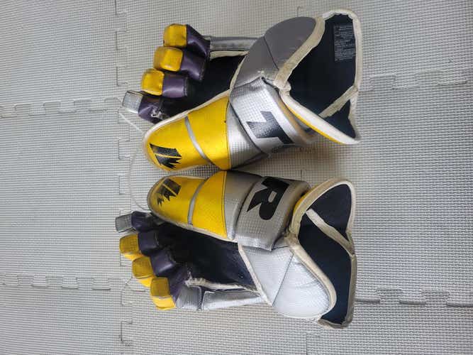 Used Tour Craft G73 14 1 2" Hockey Gloves