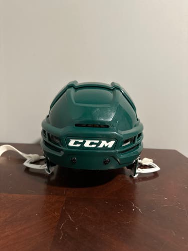 Used Green Medium CCM Tacks 910 Helmet