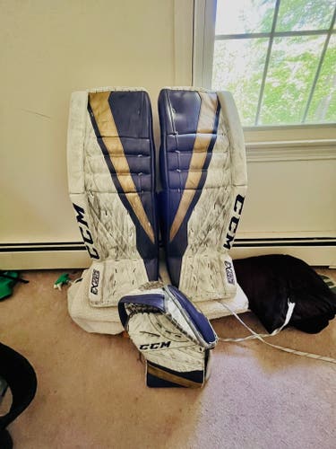 Used 34" CCM Extreme Flex lll Goalie Leg Pads + 600 Break Glove