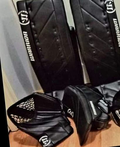 Warrior Ritual G4 pro 34+1.5 Leg pads, SR Catcher & Blocker set