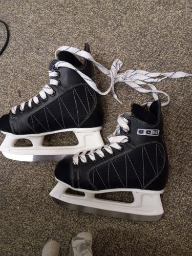 Used Size 3 Junior CCM Powerline Hockey Skates