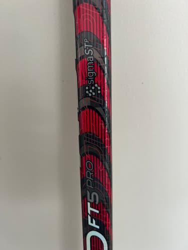 Used Junior CCM JetSpeed FT5 Pro Right Handed Hockey Stick P28 - Flex 40