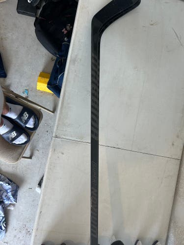 Used Senior Warrior Right Handed Pro Stock Super Novium Hockey Stick (T90 Curve)