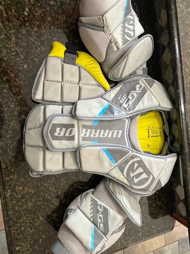 Used Junior Large/Extra Large Warrior Ritual G5 Goalie Chest Protector