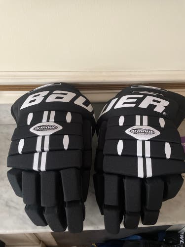 Bauer 300 Gloves LIKE NEW