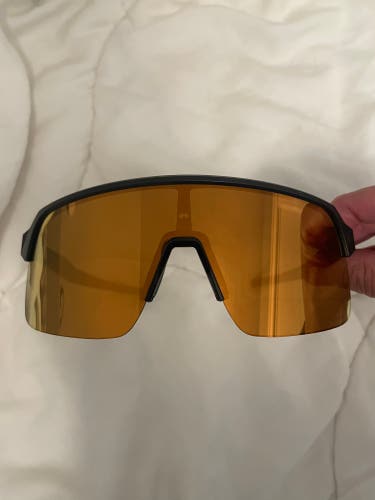 Oakley Sutro Lite Sunglasses 24k Prizm Gold | One Size Fits All